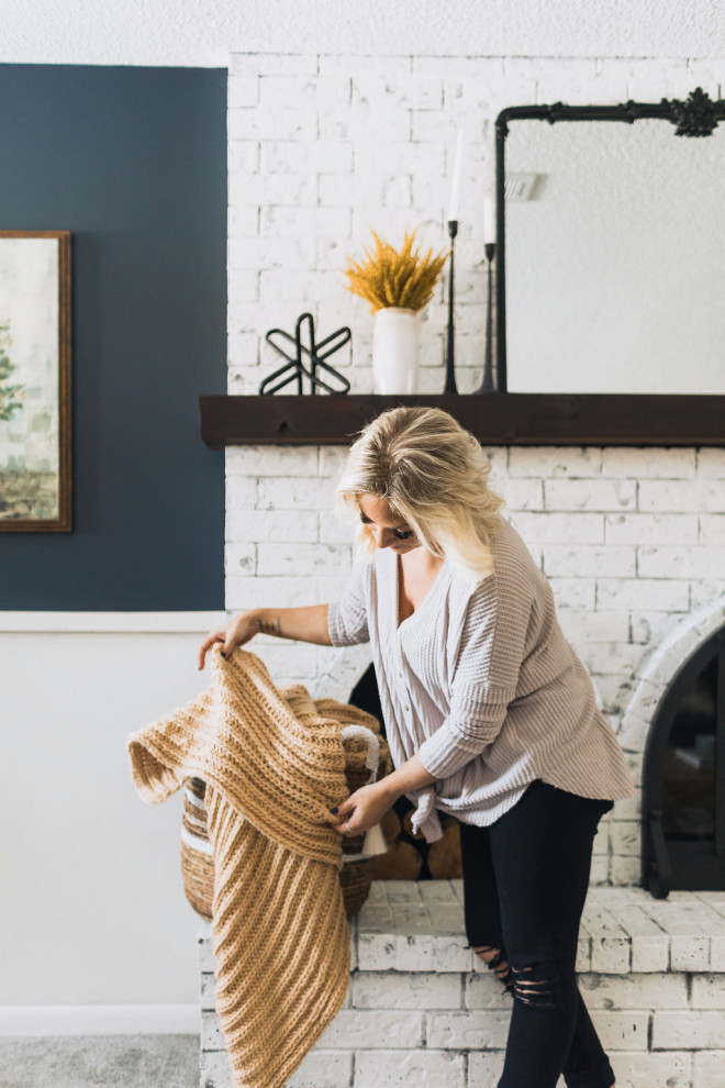 Inspiration for a rustic basement remodel in Minneapolis