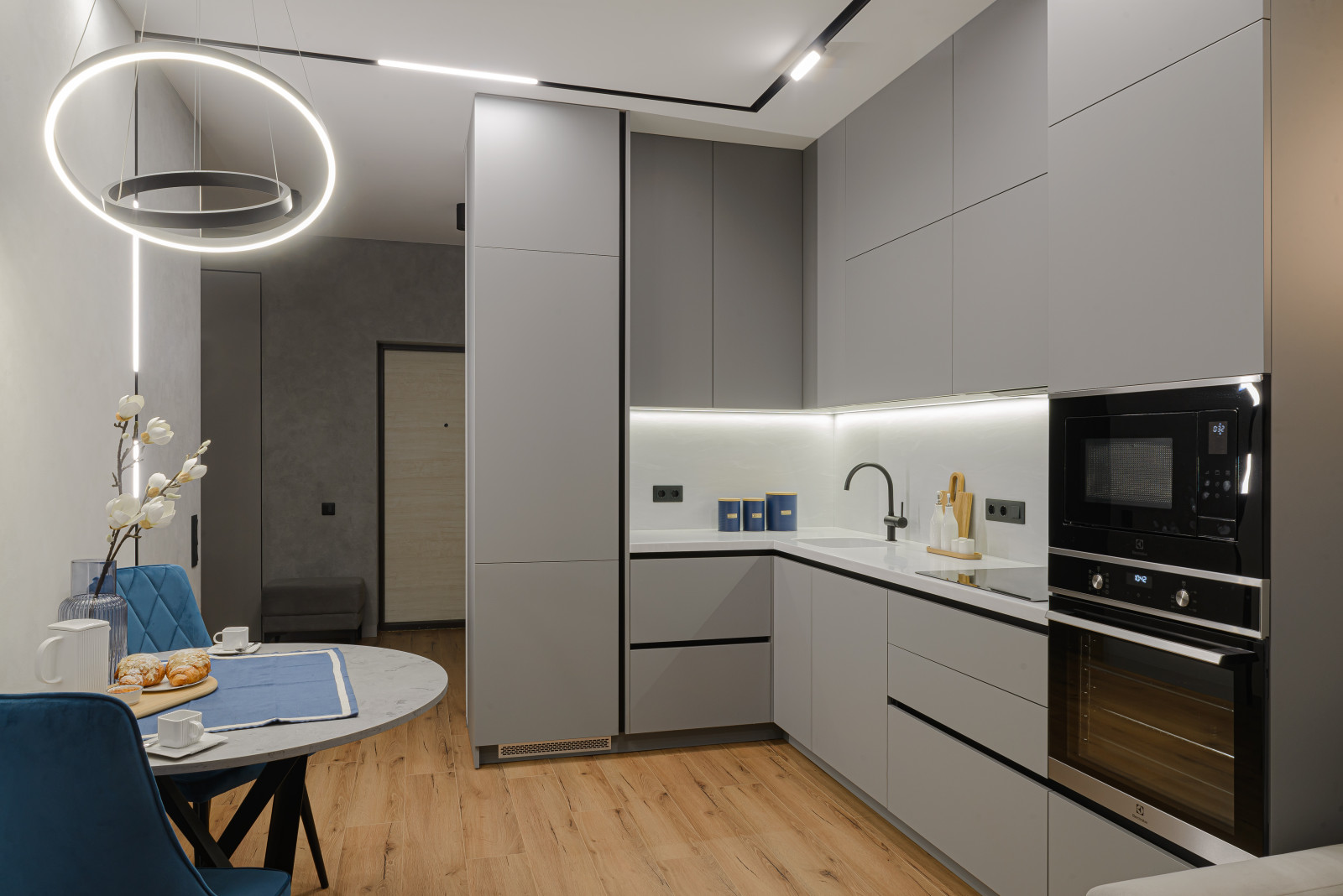 Синие акценты