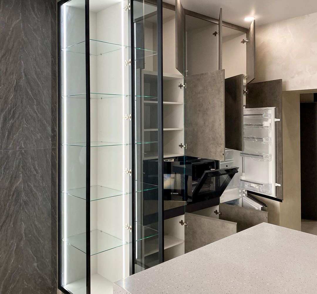 Небольшая красивая кухня на заказ