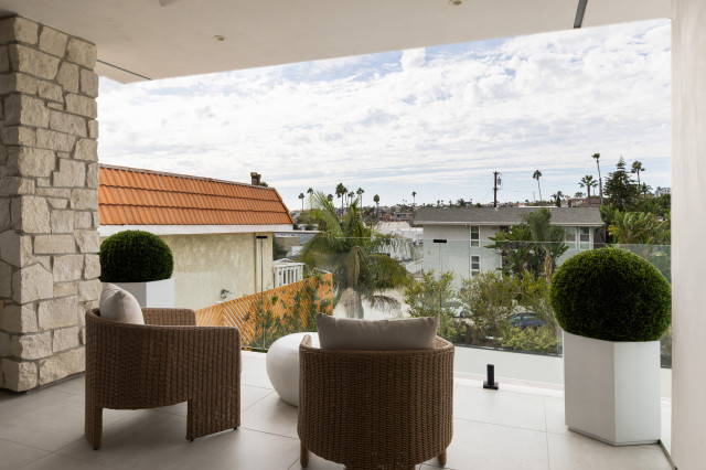 Covered Patio Lounge with Coastal Views contemporary-terrace