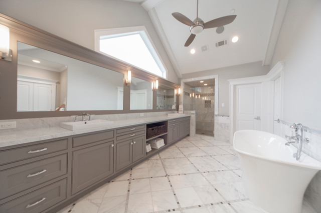 Houston - Cape Cod Look contemporary-bathroom