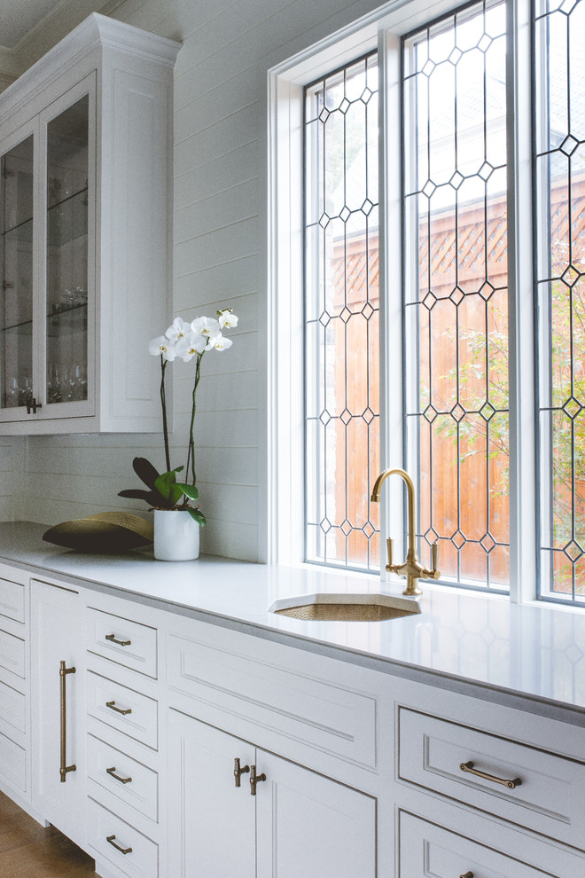 Inspiration for a transitional kitchen remodel in Dallas