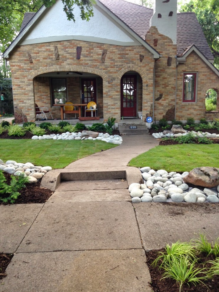 Completed Landscapes Transitional Landscape Dallas by JDS