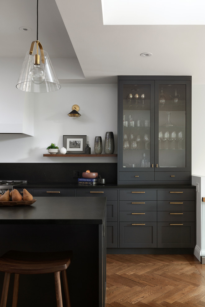 Home design - modern home design idea in Toronto