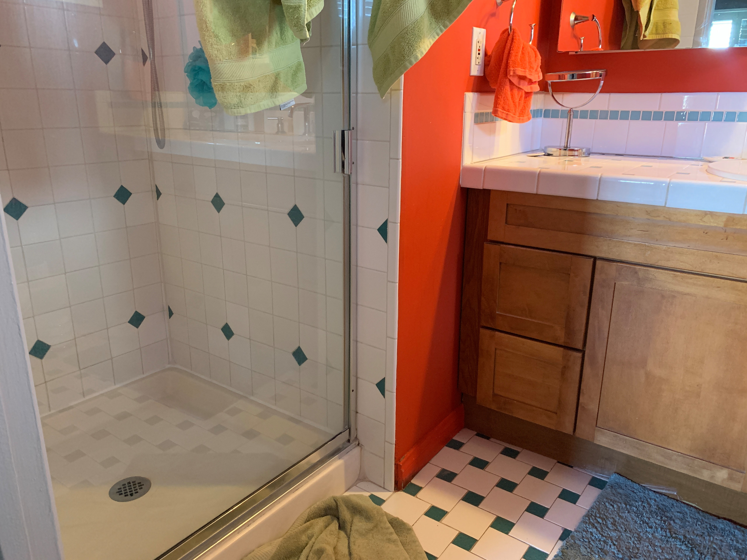 (Before) Master Bathroom - El Dorado Park Estates