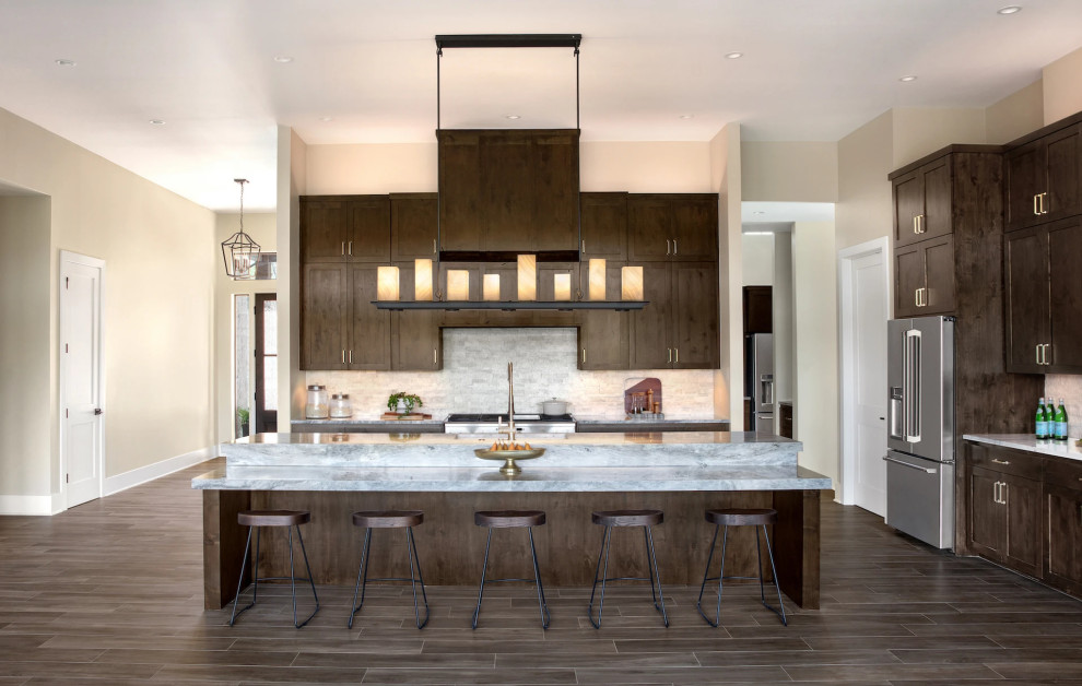 Example of a minimalist kitchen design in Austin
