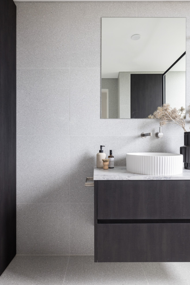 Contemporary bathroom in Sydney.