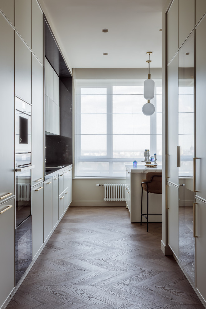 Дом с синими человечками