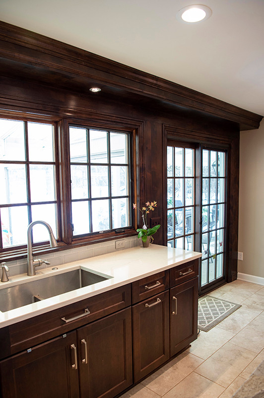 Example of a transitional kitchen design in Cleveland