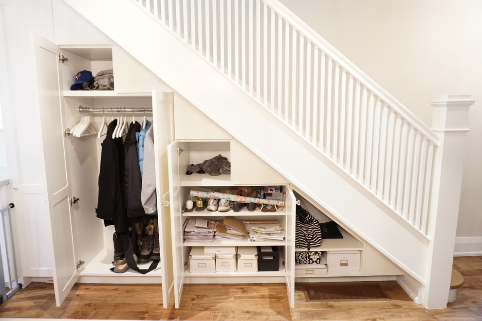 Home design - transitional home design idea in Toronto