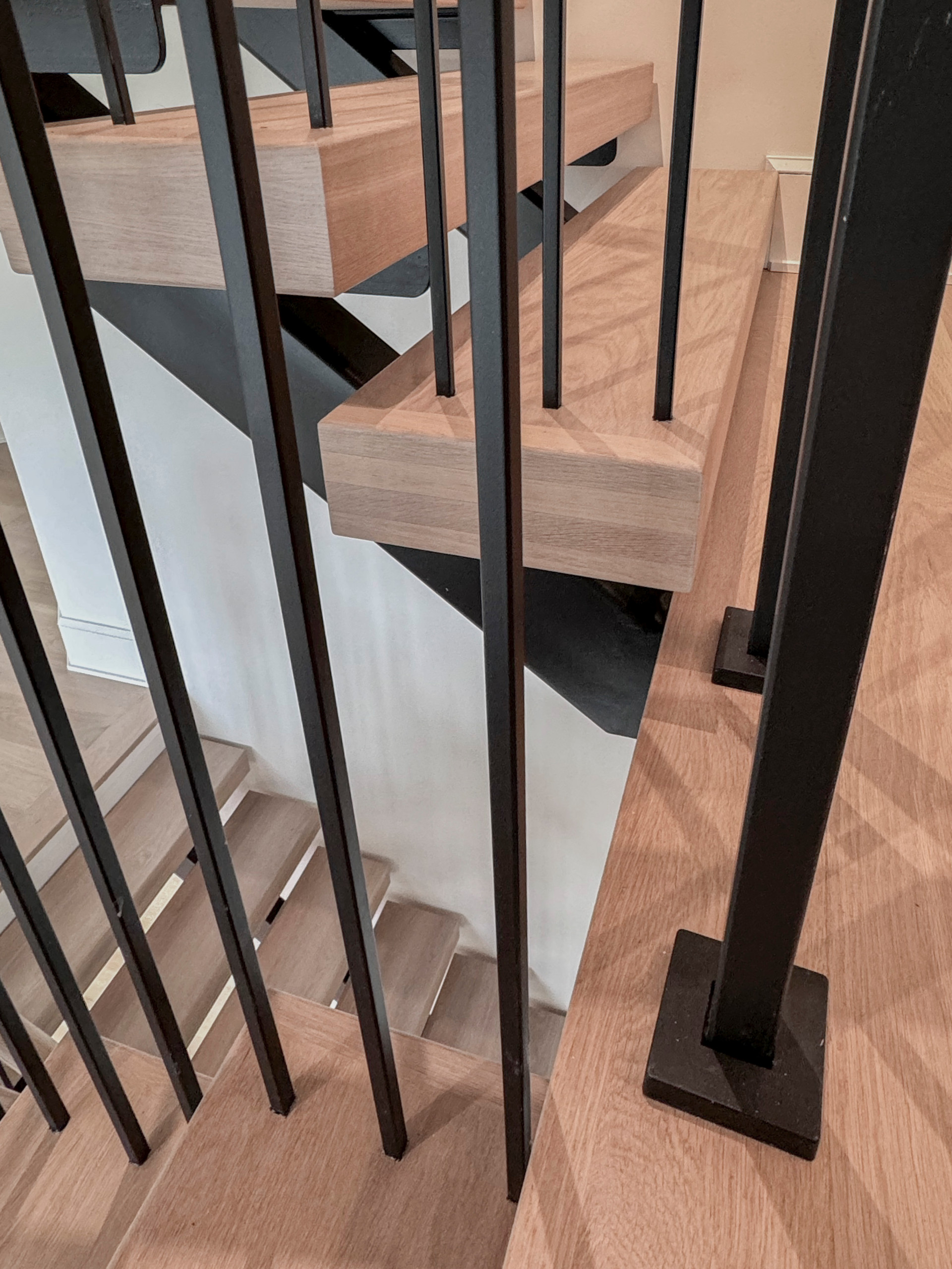 122_Modern Steel & Wood Floating Staircase, Arlington VA 22207