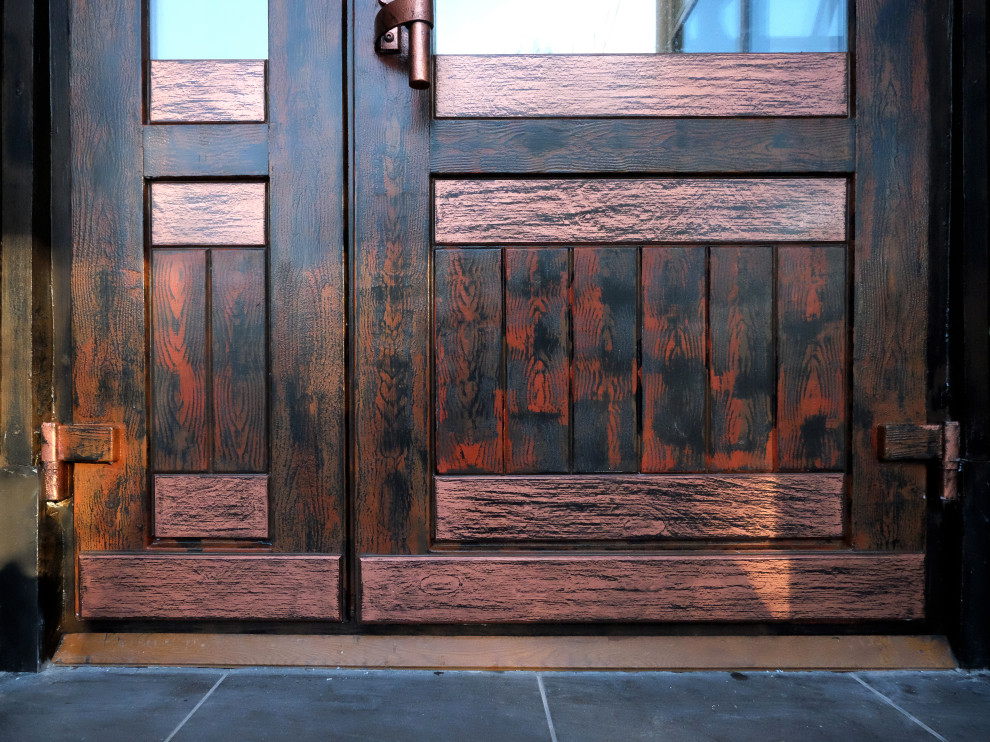 Декор входной пластиковой двери для салона красоты.