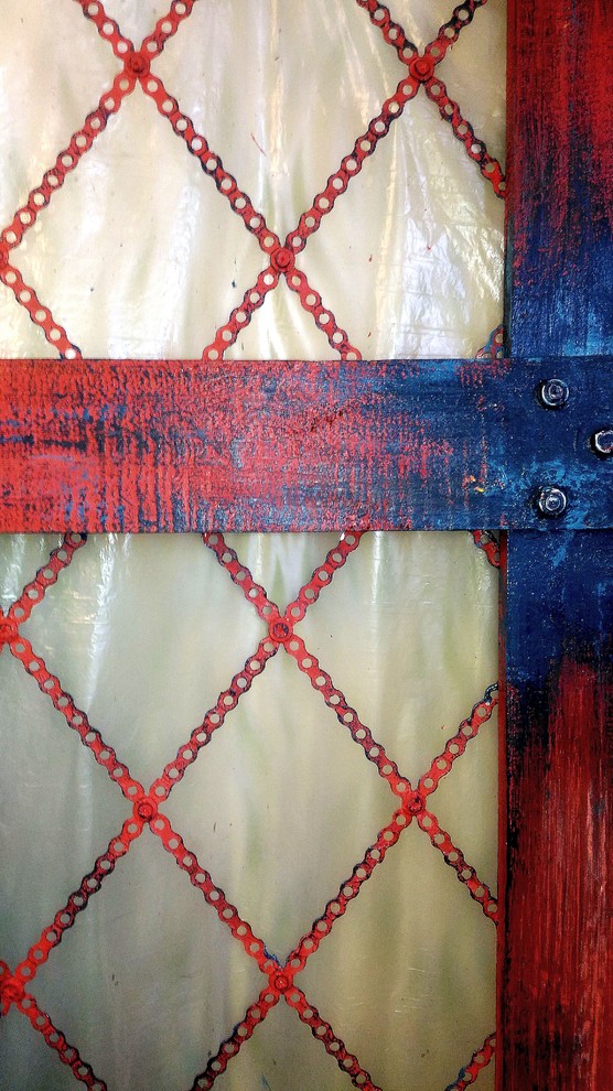 перегородка-амбарная дверь Слон редкий полосатый