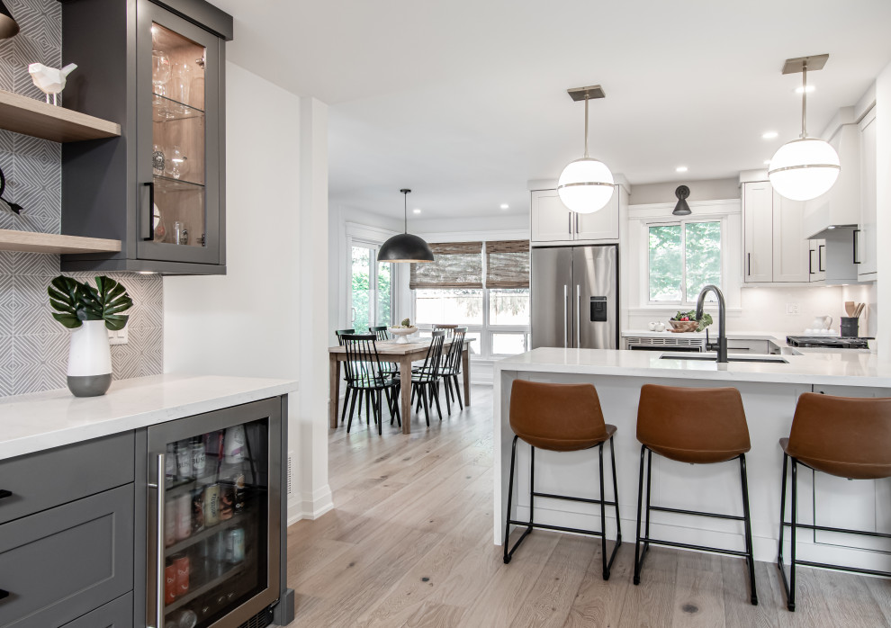 Inspiration for a scandinavian home design remodel in Toronto