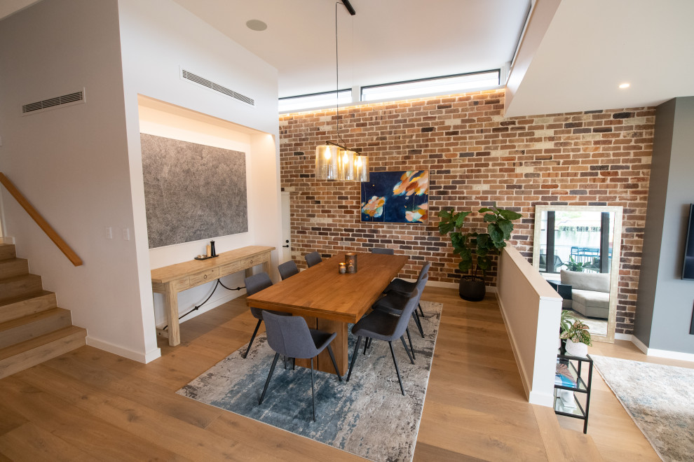 Design ideas for a contemporary dining room in Sydney.