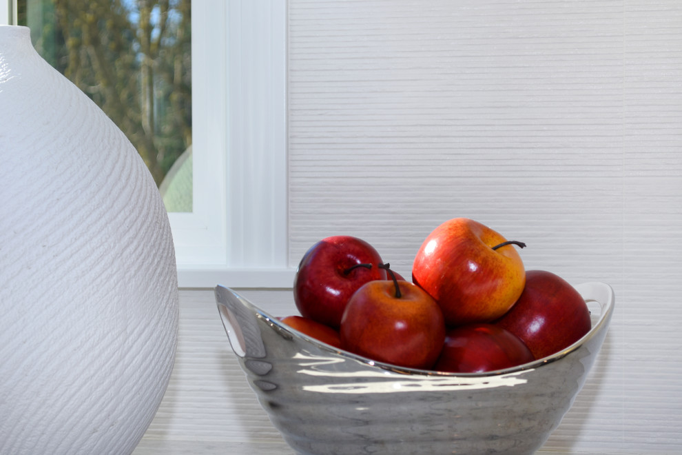 Transitional home design photo in Seattle