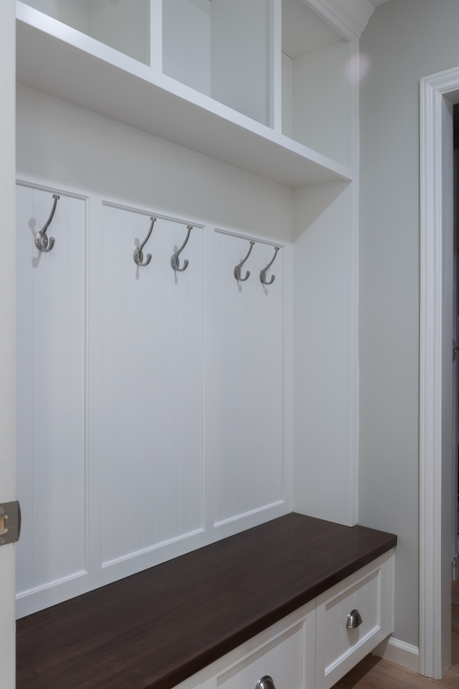 Emerald Dr- Kitchen/ Living/ Laundry