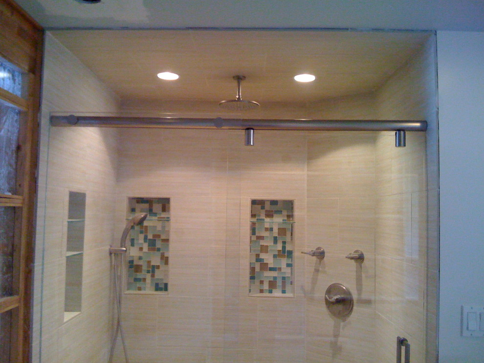 Inspiration for a contemporary bathroom remodel in Grand Rapids