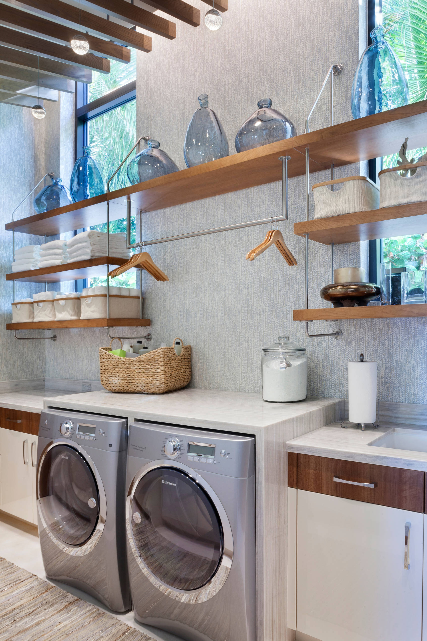 75 Beautiful Laundry Room with Open Cabinets Ideas & Designs - December  2023 | Houzz AU