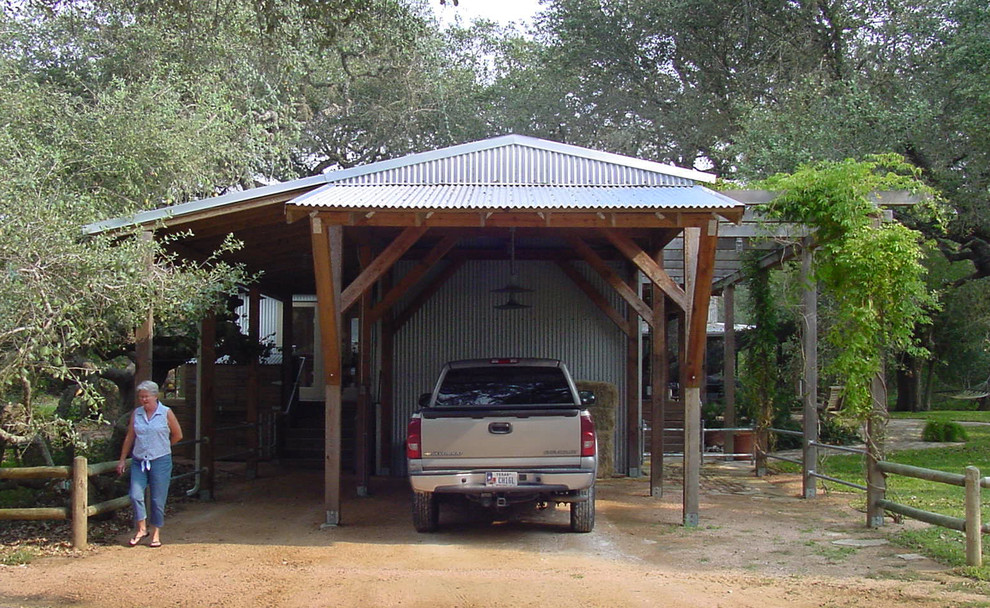 Photo of an industrial shed and granny flat in Austin.