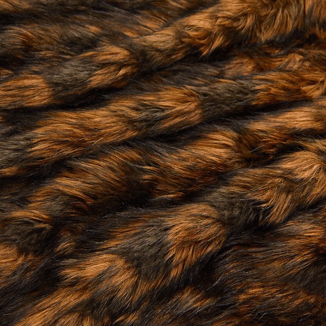 Premium Faux Fur American Bear Skin Area Rug Soft Plush Realistic Brown Shag Contemporary 1042