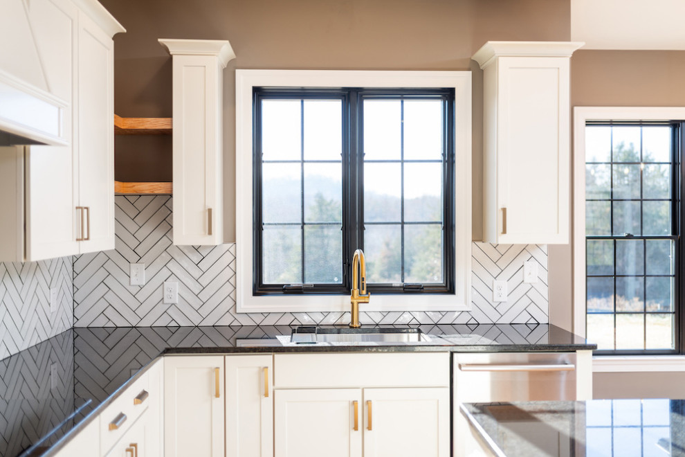 Kitchen - transitional kitchen idea