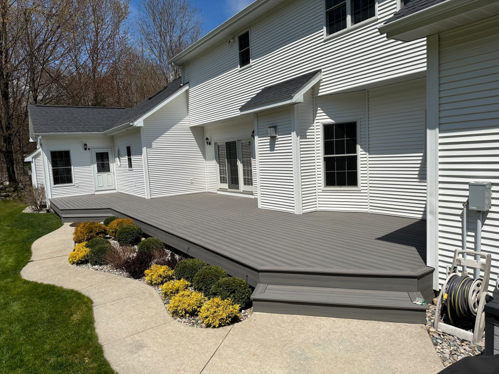 Home Renovation with Custom Siding Installation