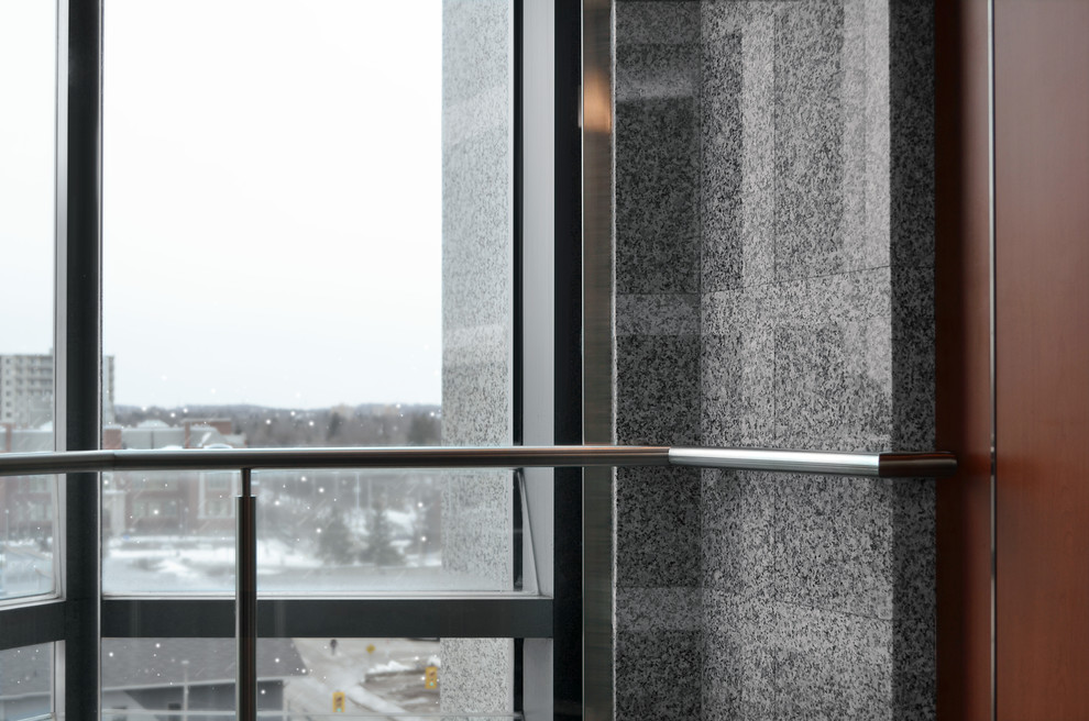 Home design - contemporary home design idea in Toronto
