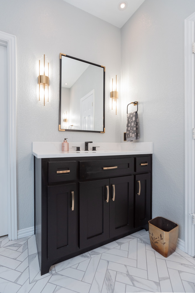 Black Locust | Master Bathroom