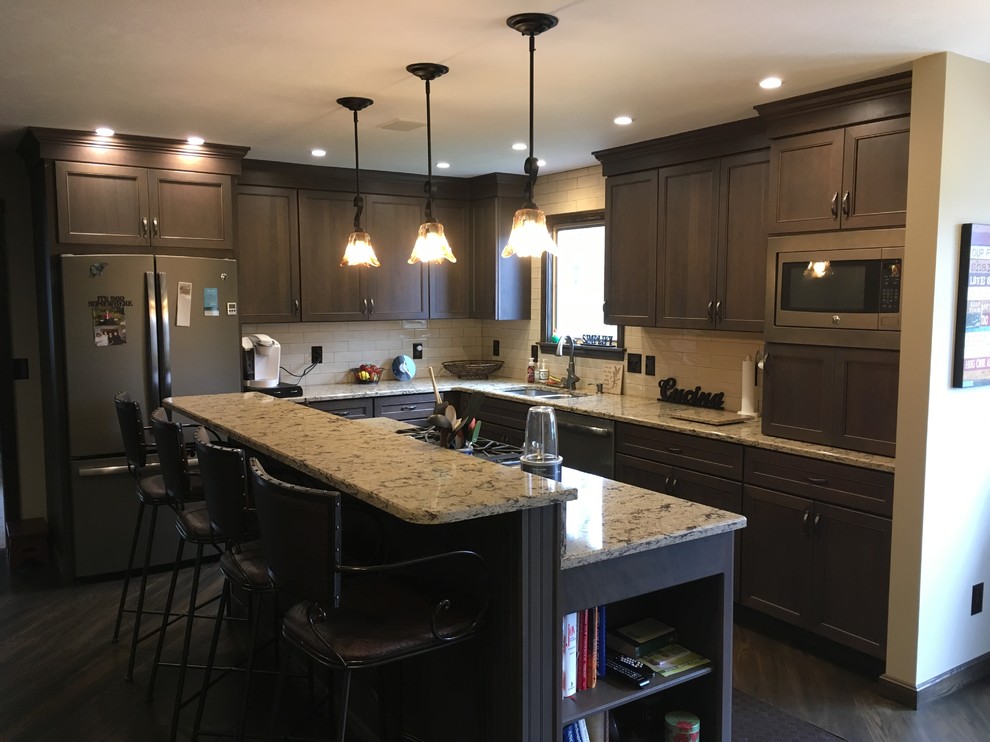 Home design - transitional home design idea