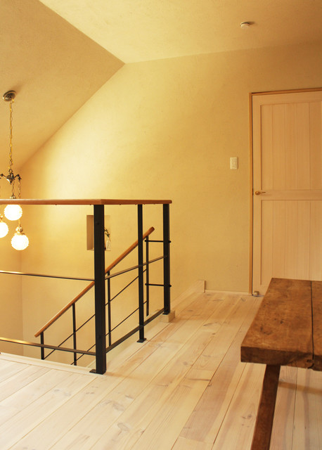 白馬の家・ホール skandinavisch-treppen