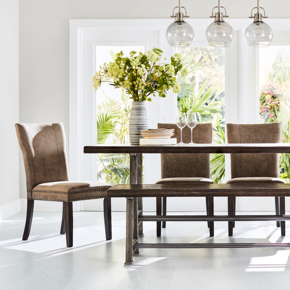 Photo of a transitional dining room in Tampa.