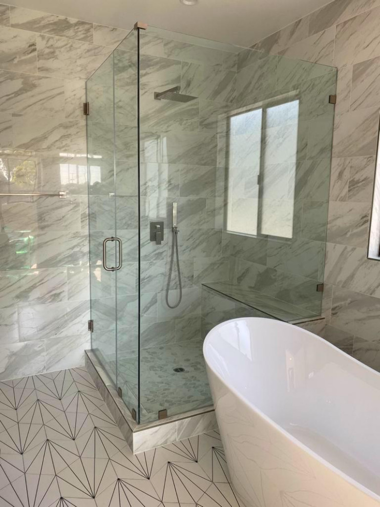Bathroom - bathroom idea in Los Angeles