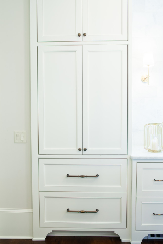 Home design - transitional home design idea in Atlanta
