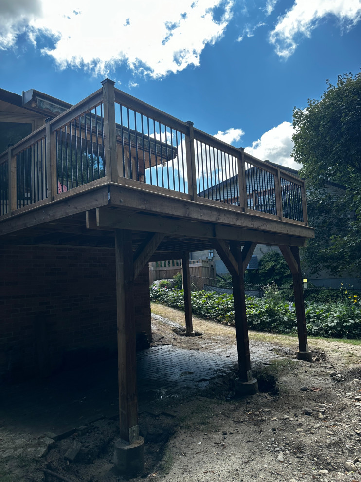 Sweetbriar - Backyard Deck - London, ON