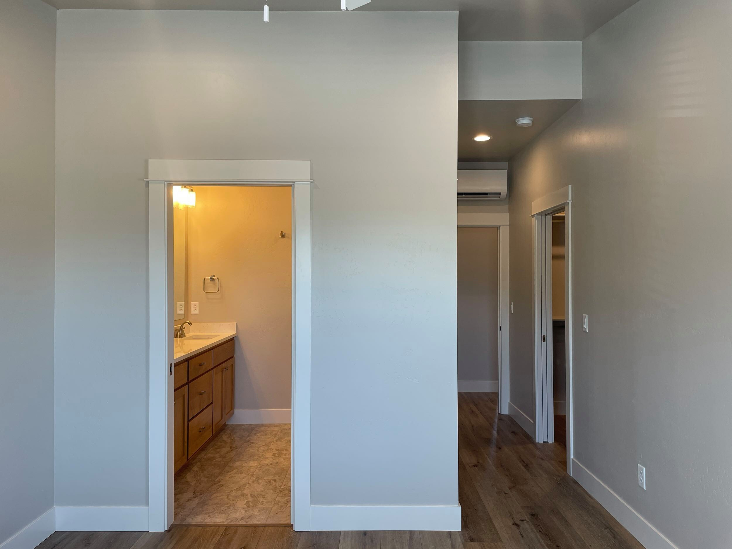 Modern Duplex - Talent