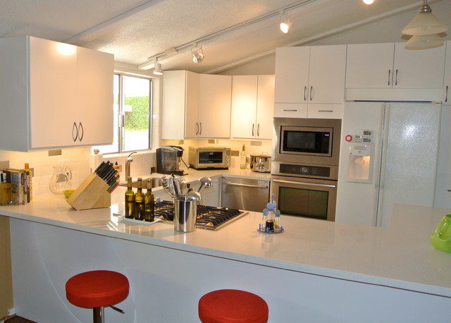White Ikea Kitchen classique-cuisine