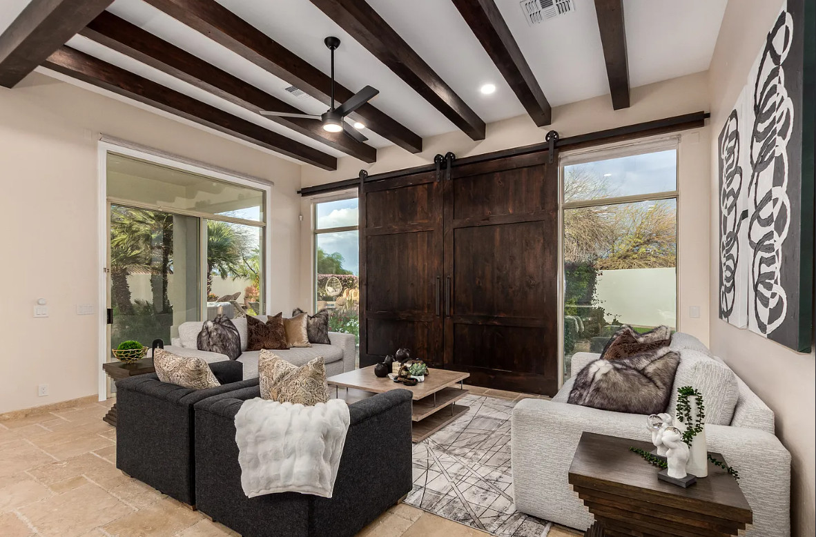 Neiman's Residence