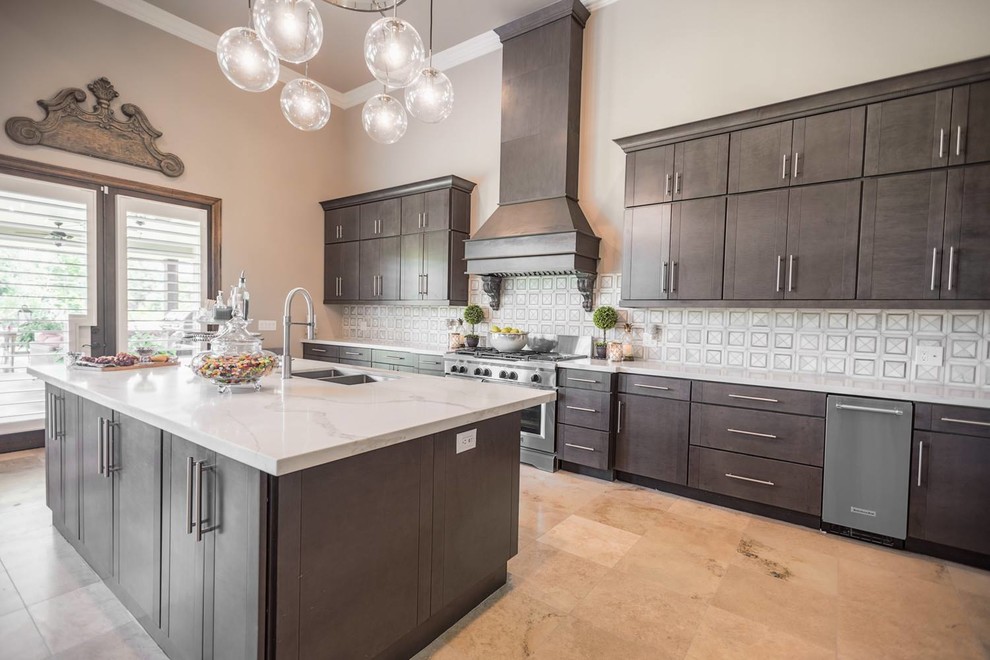 Example of a transitional kitchen design in Austin