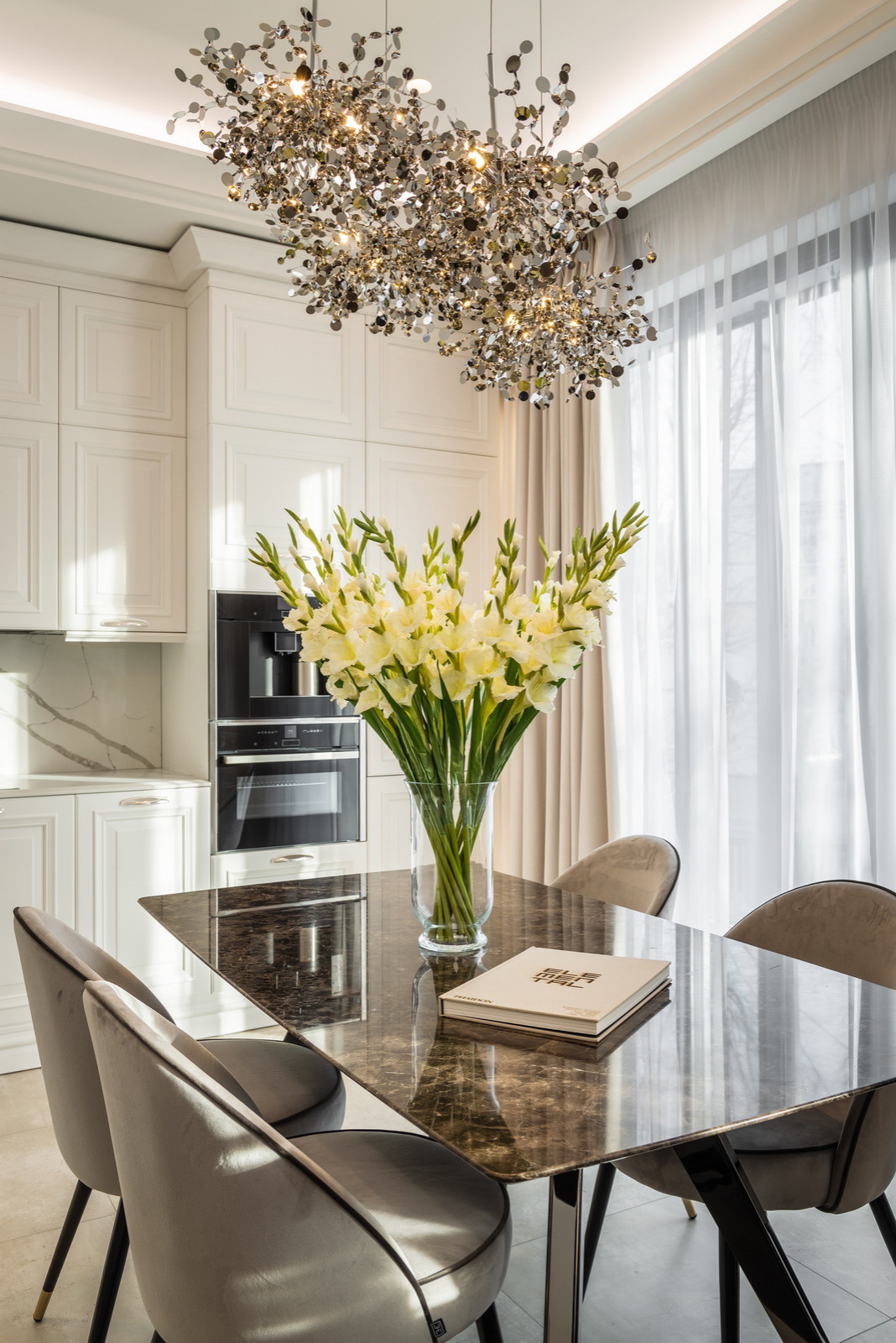 Цветочные композиции для украшения интерьеров домов, квартир и офисов.