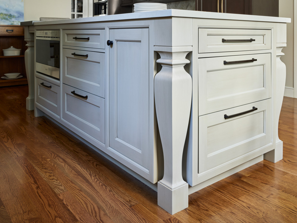 Transitional kitchen photo in Boston