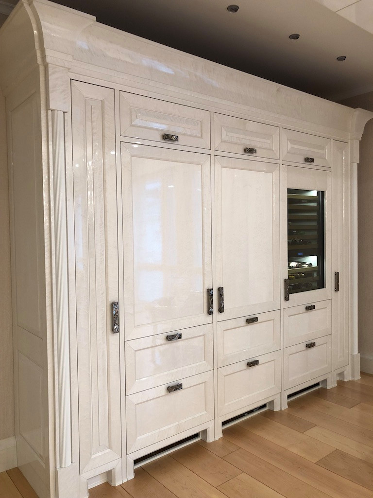 Кухня. Белый шпон «птичий глаз»