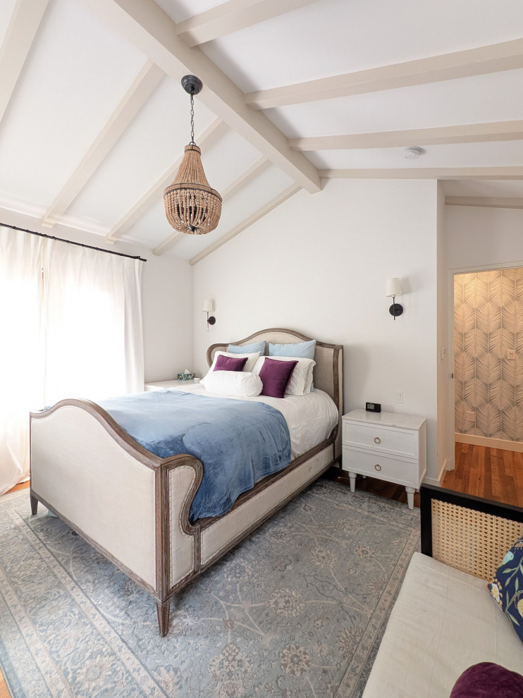 Cozy Cottage with a Serene Bathroom in La Jolla