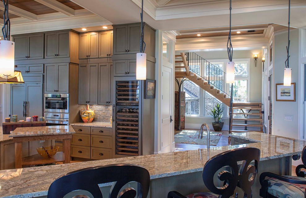 Kitchen - transitional kitchen idea
