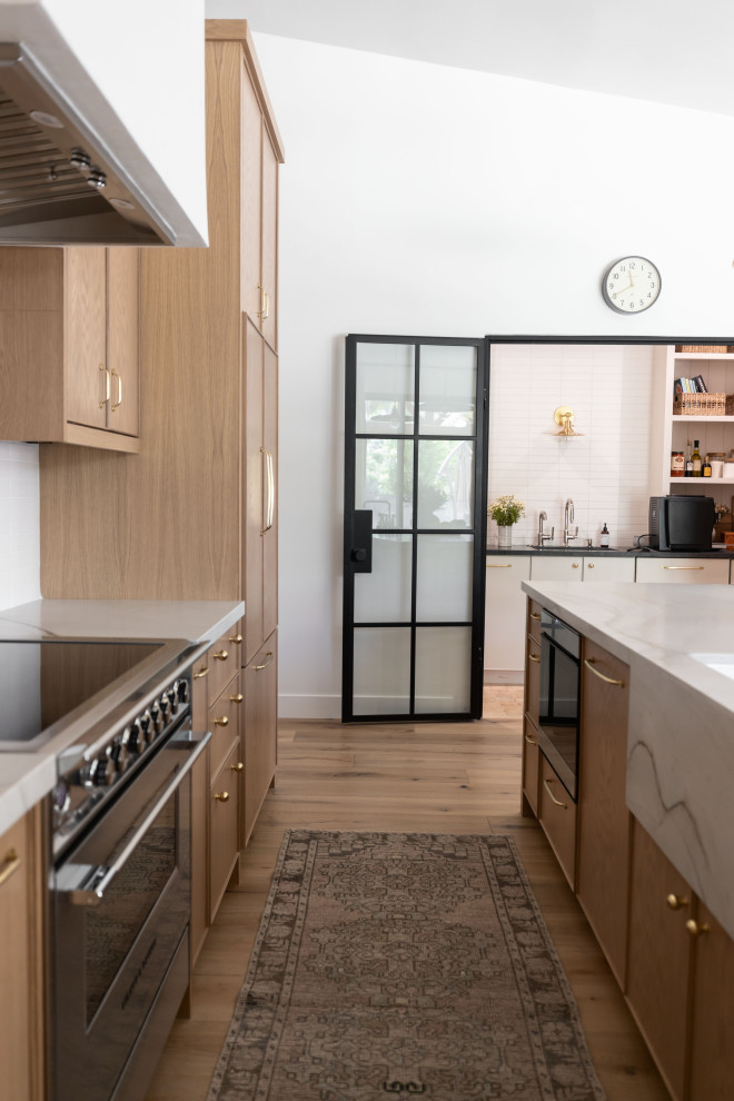 Transitional kitchen photo in Phoenix