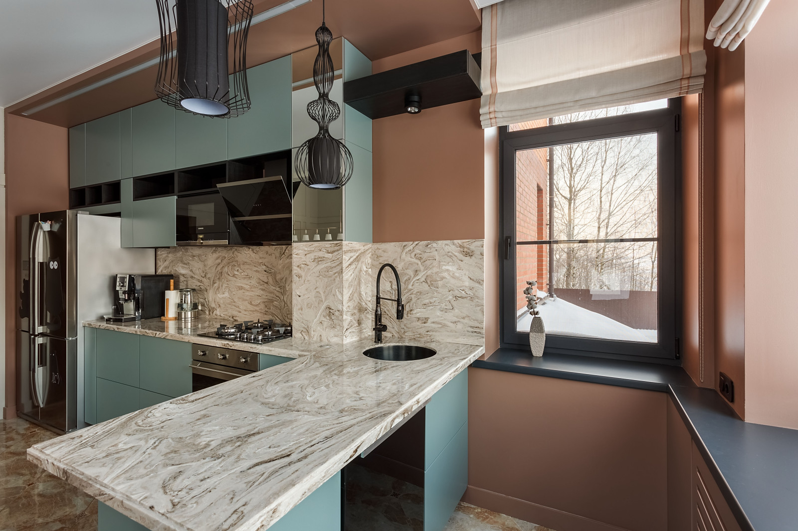 Кухня-столовая в загородном доме, Подмосковье