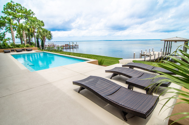 Regatta Bay 2 contemporary-swimming-pool