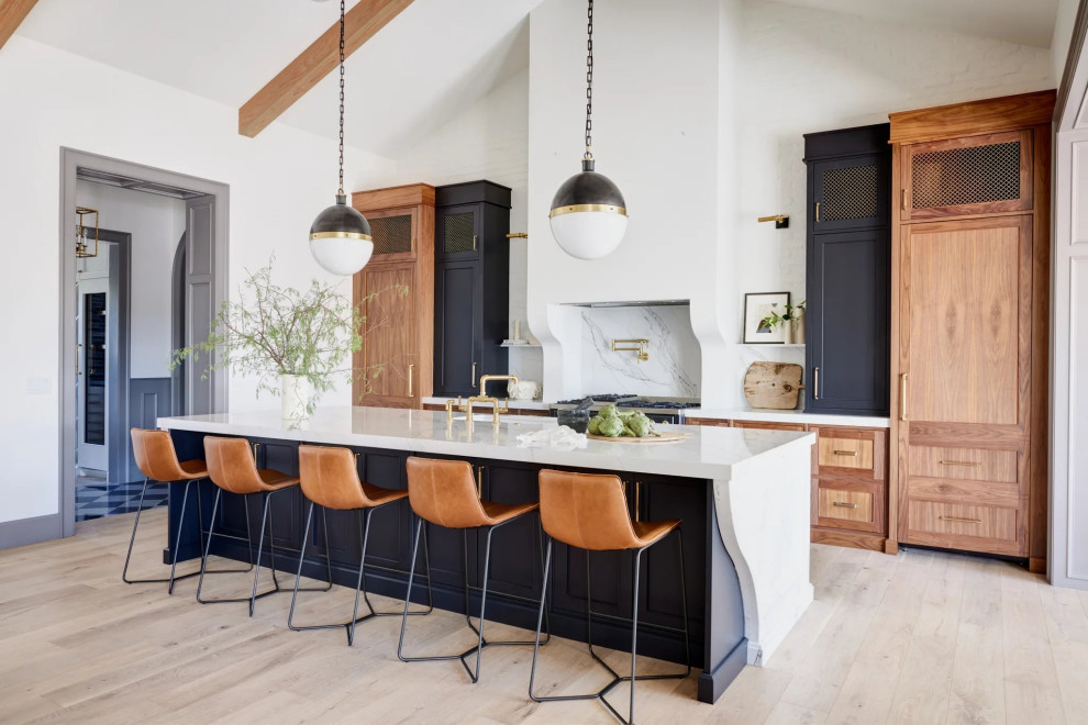 Home design - transitional home design idea in Phoenix
