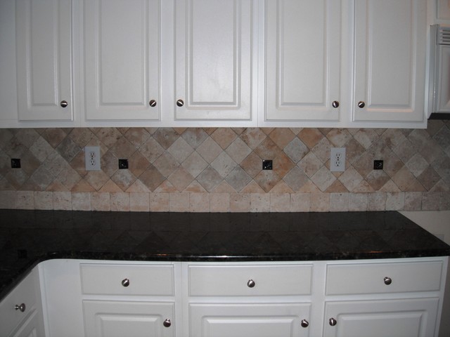Verde Butterfly Granite With White Kitchen Cabinets 1 4 12