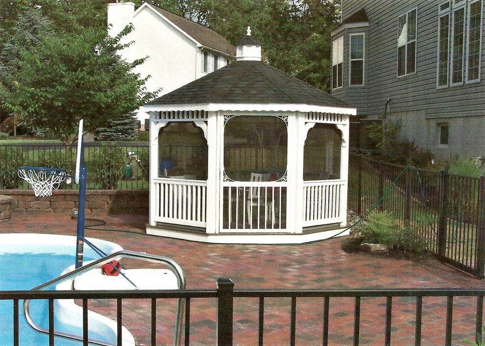 Inspiration for a contemporary pool remodel in DC Metro
